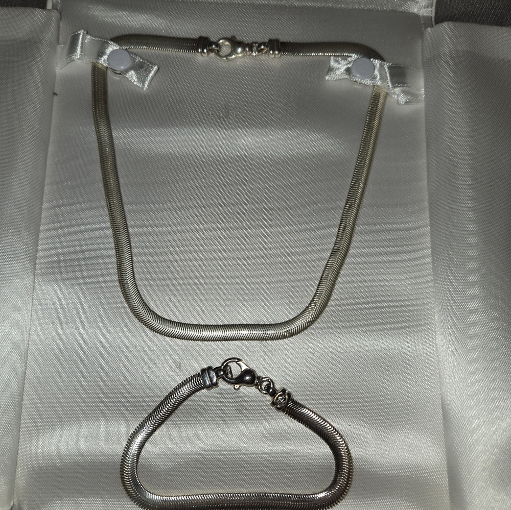 Silver Necklace And Matching Bracelet Combo